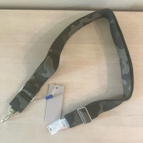 Rothy’s The crossbody strap in spruce camo - Picture 2 of 2